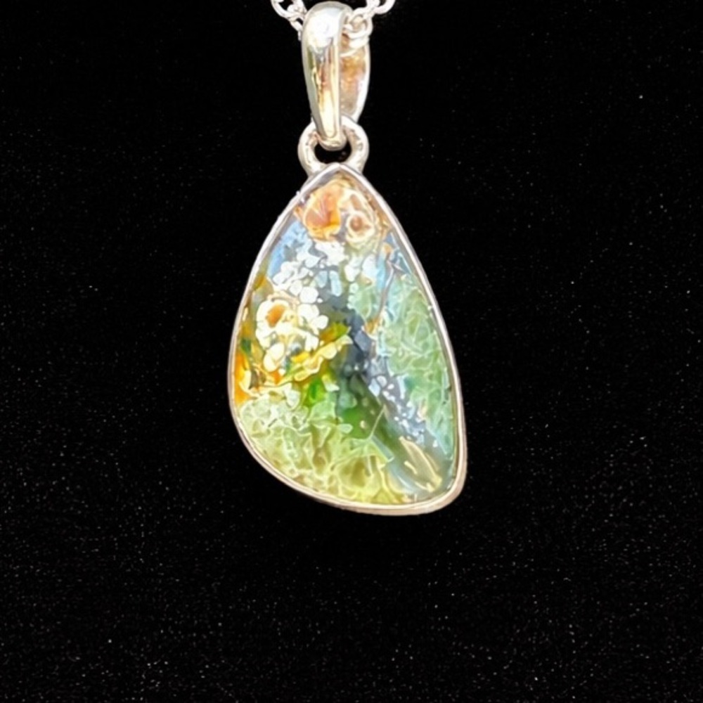Chrome Chalcedony Pendant 925 Silver